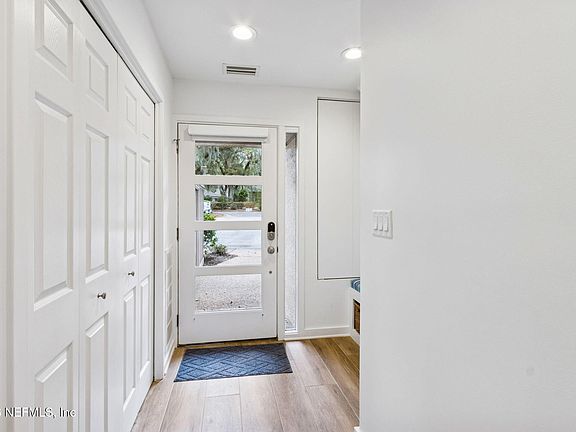 4th image of 3211 SEA MARSH Road