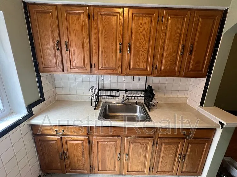5834 Nottingham Ave #2E — Photo 2