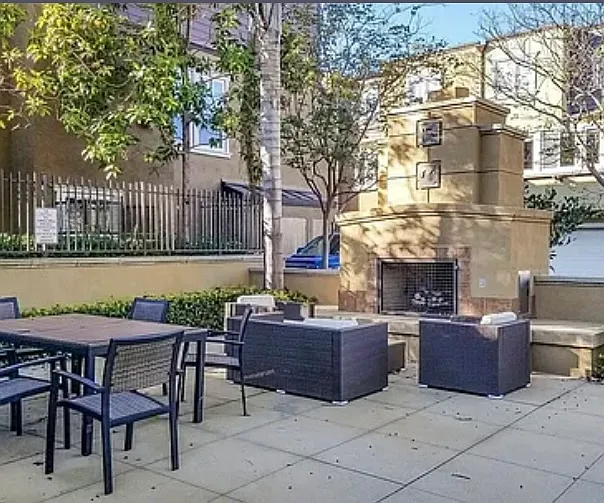 4 Bluefin Ct — Photo 3