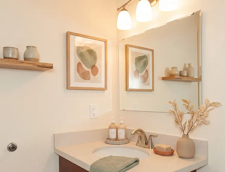 Minor Tower Apartments - Located in Eastlake — Photo 108