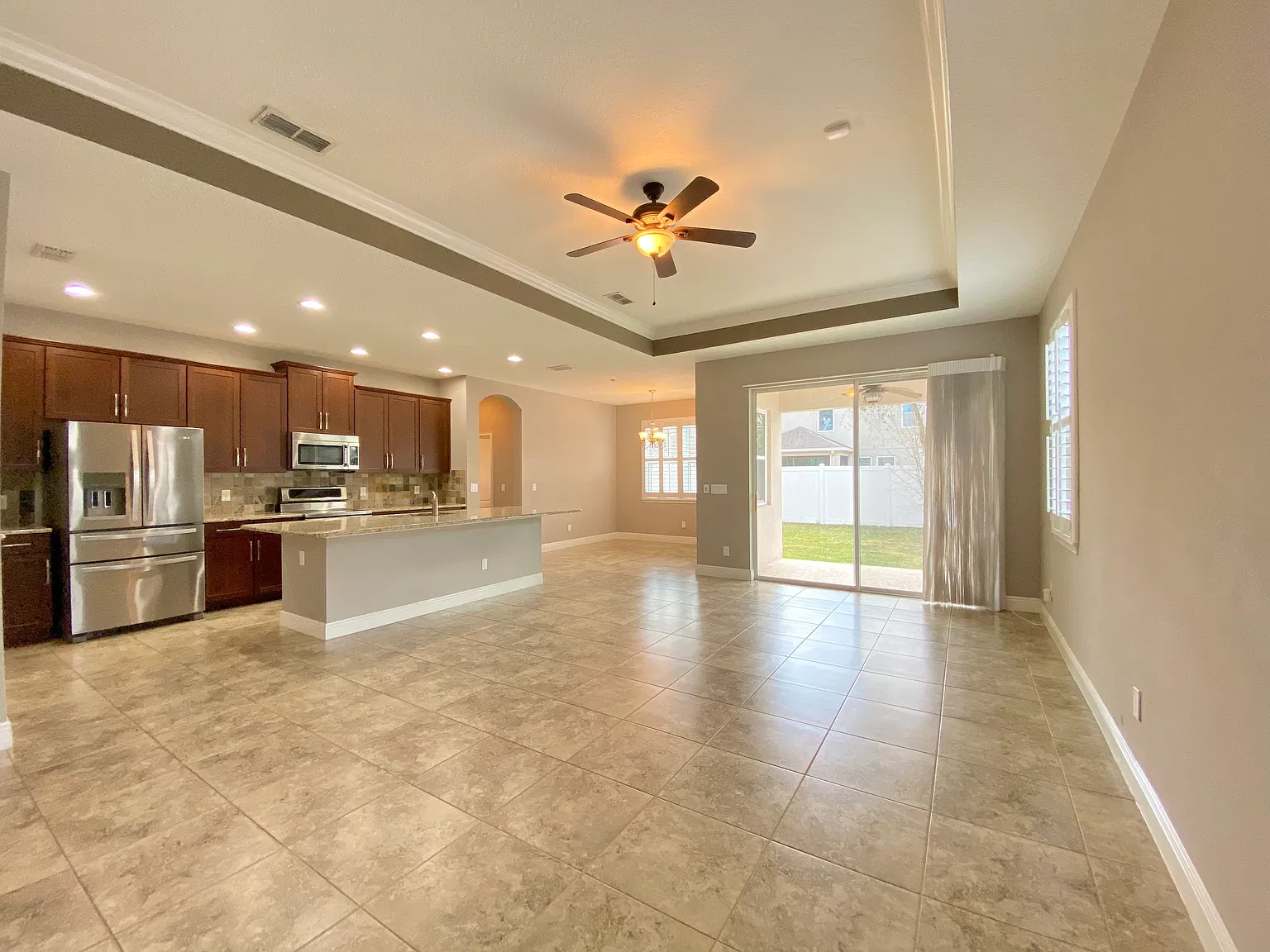 3 bed, 2.5 bath, 2214 sqft, $2,950 — Photo 4