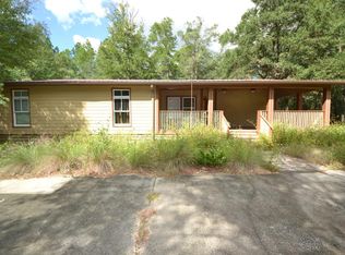 5272 Crews Lake Rd, Ebro, FL 32437