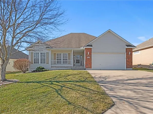 612 Meadowlark Dr, Raymore, MO 64083