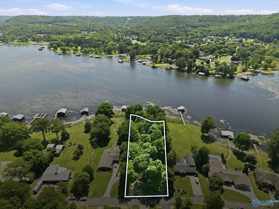 1st image of 3809 Meadow Wood Cir