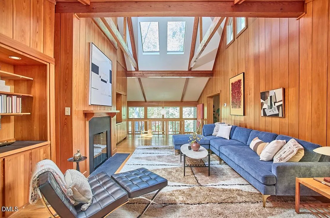 3 bed, 3760 sqft, $5,500 — Photo 4