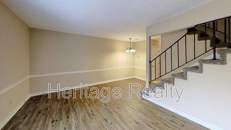 3 bed, 2.5 bath, 1530 sqft, $1,950 — Photo 2