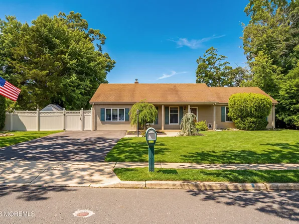 102 Susan Drive, Jackson, NJ 08527