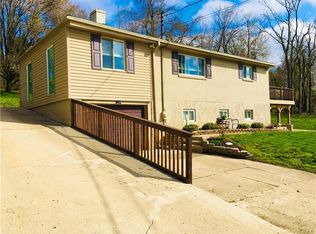 100 Simpson Dr, Clairton, PA 15025