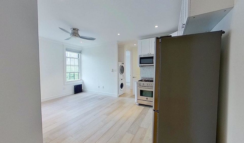 1st image of 115 Henry St APT 3C