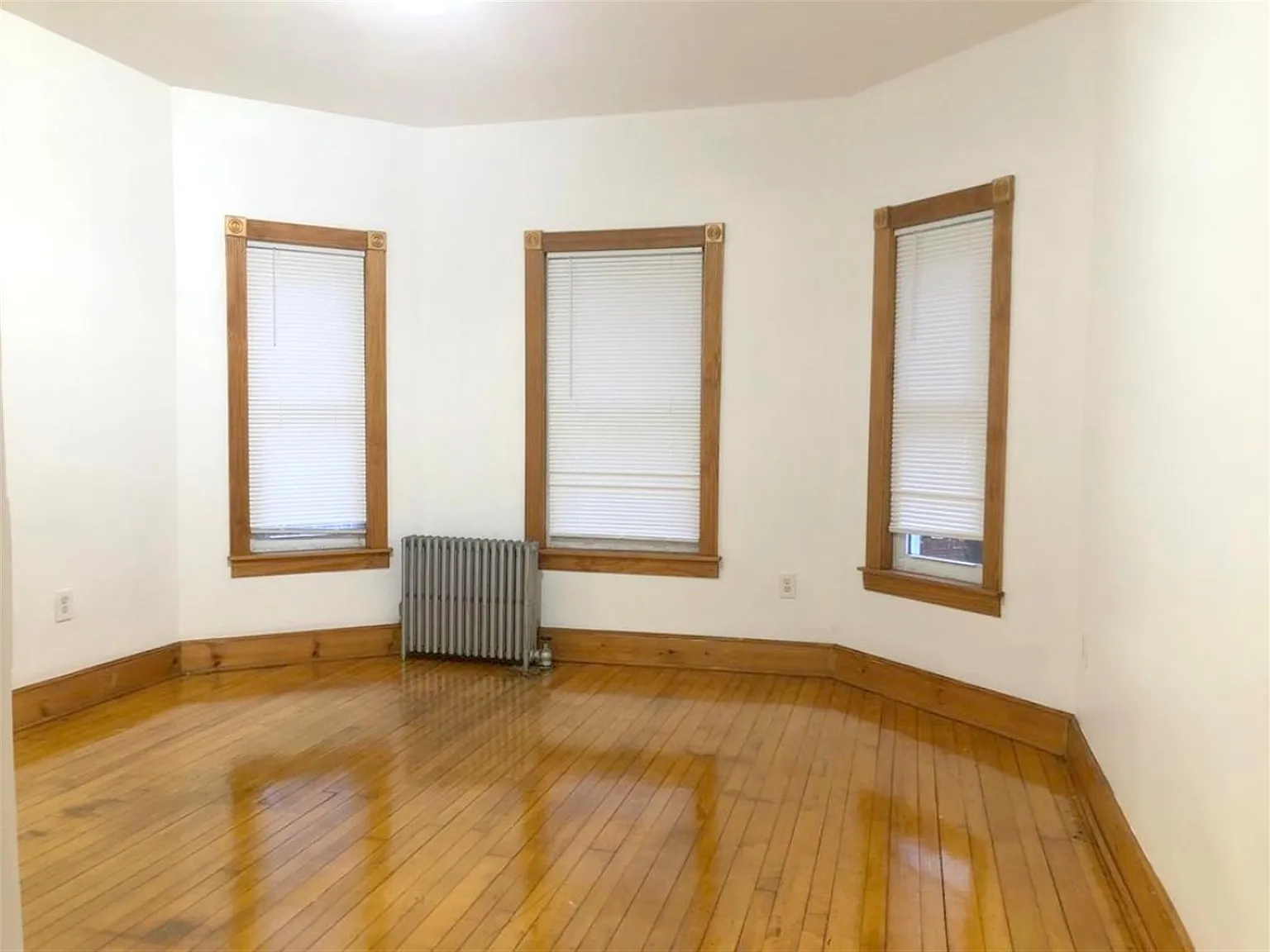 3 bed, 1500 sqft, $3,700 — Photo 4