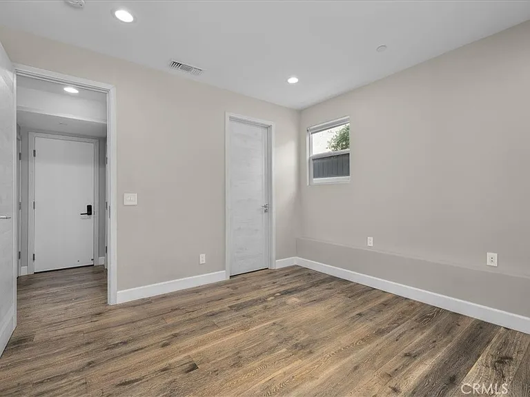 2415 Carnegie Ln #C — Photo 35