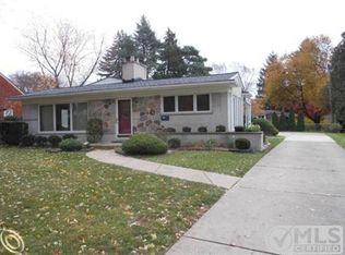 2531 Whiteleigh Rd, Bloomfield Hills, MI 48301