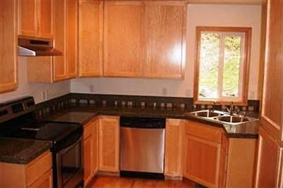 5th image of 5900 NE Spruce Dr