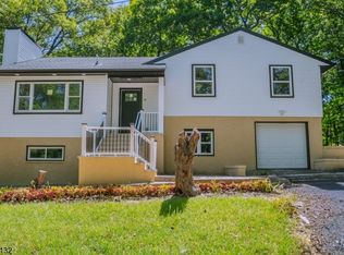 15 Fountain Rd, West Milford, NJ 07480