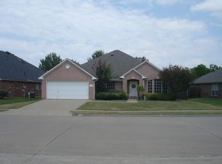 1311 Lyra Ln, Arlington, TX 76013