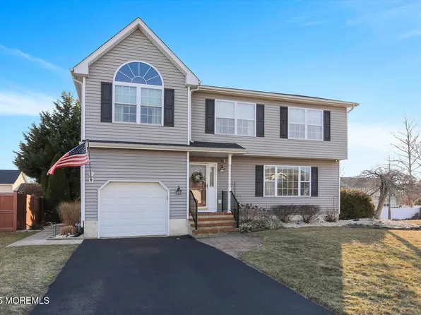 16 Deborah Lane, Howell, NJ 07731