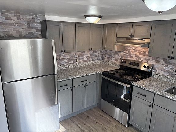 2nd image of 192-194 S Main St #194-A