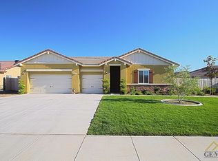 15427 Saint Clement Way, Bakersfield, CA 93314
