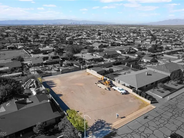 839 Fairview Dr, Henderson, NV 89015