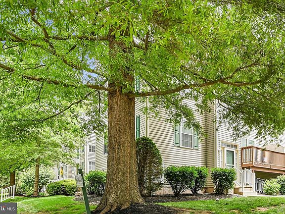3rd image of 932 Muhlenberg Dr #1505