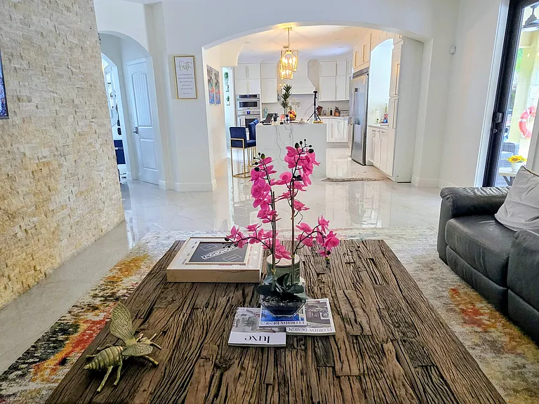 2150 NW 16th Pl — Photo 23