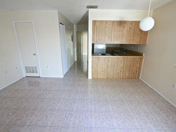 3rd image of 11 Lake Villa Way