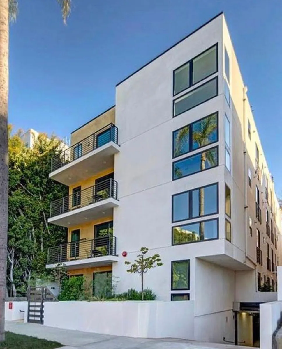 Building Photo - 1936 Selby Ave #1010
