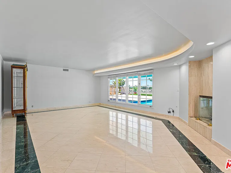 4159 Regal Oak Dr — Photo 8