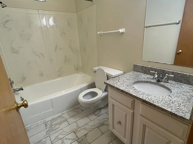 70 W Northwood Ave — Photo 52