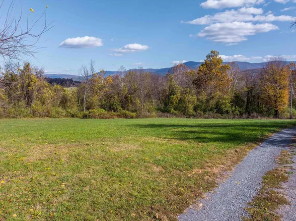 326 & 328 Running Pine Rd, Luray, VA 22835