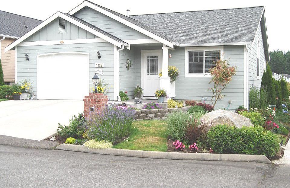 1st image of 102 NW 12th Ct