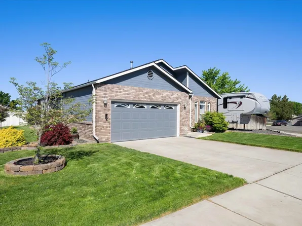 521 Eastgate Dr, Prosser, WA 99350