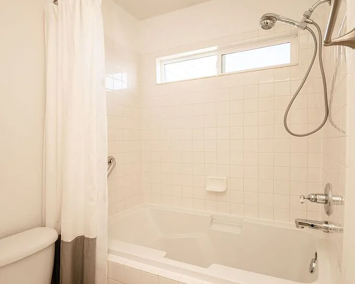 4040 Plum Creek Dr — Photo 19
