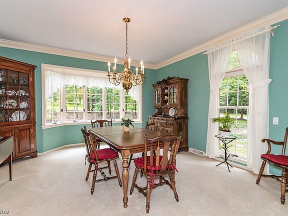 3rd image of 8201 Harwood Ln