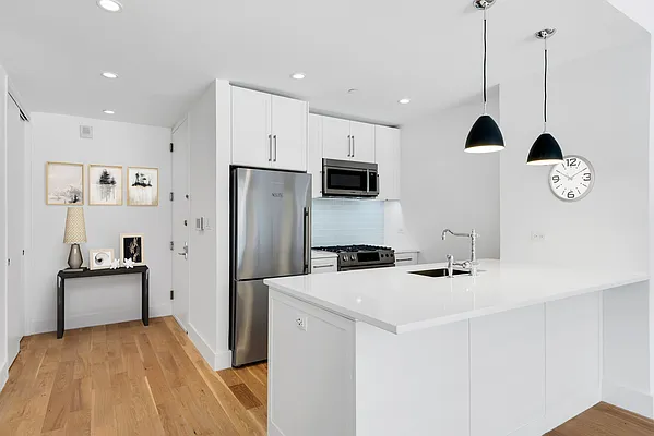 Rented by Modern Spaces | media 19