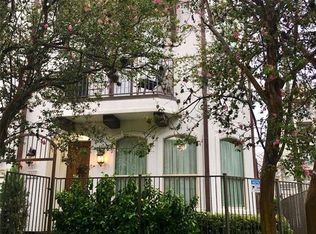 4202 Dickson St, Houston, TX 77007