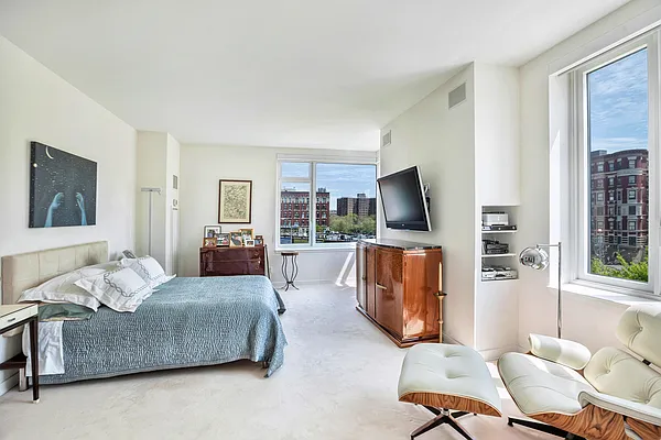 Sold by Isen & Company : Real Estate Advisors | media 8