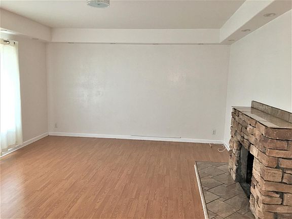 4th image of 2561 Northwood Dr