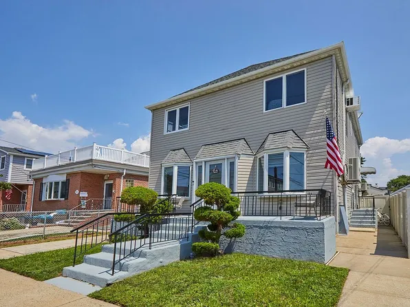 542 Beach 129th St, Belle Harbor, NY 11694