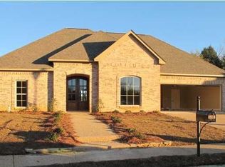504 Orchard Brook Ct, Florence, MS 39073