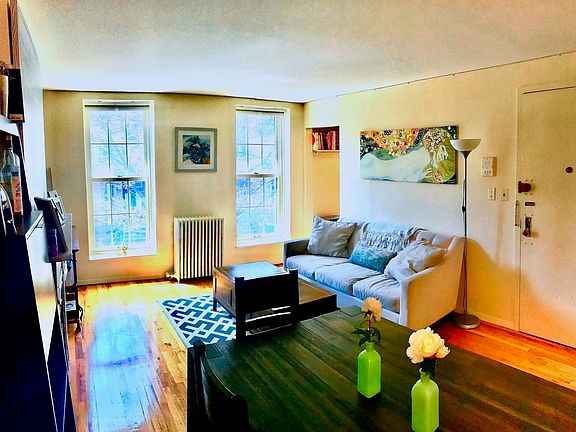 3rd image of 379 Pacific St #4