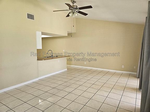 4th image of 4114 Skyline Blvd APT D