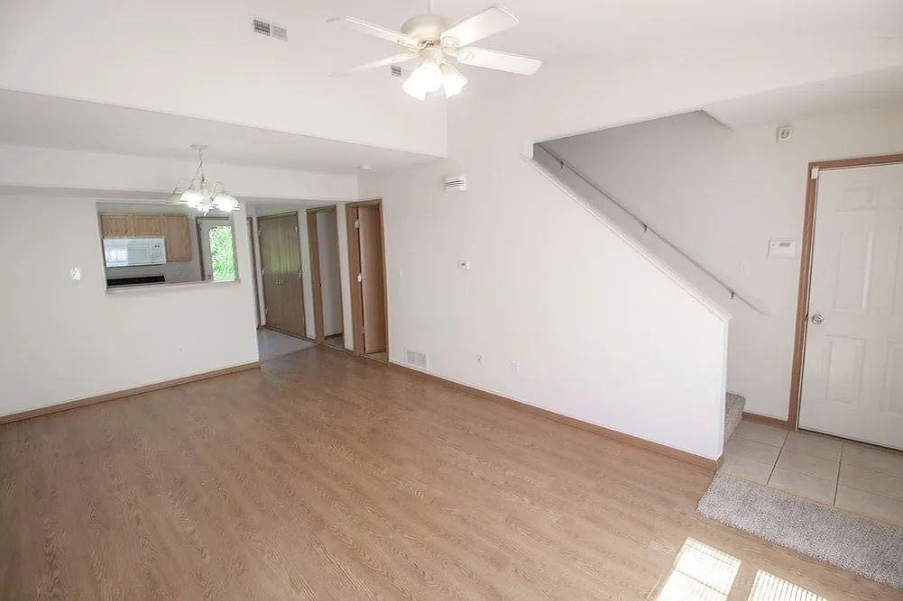 Four Bedroom, Three Bathroom Duplex with Attached Garage — Photo 3