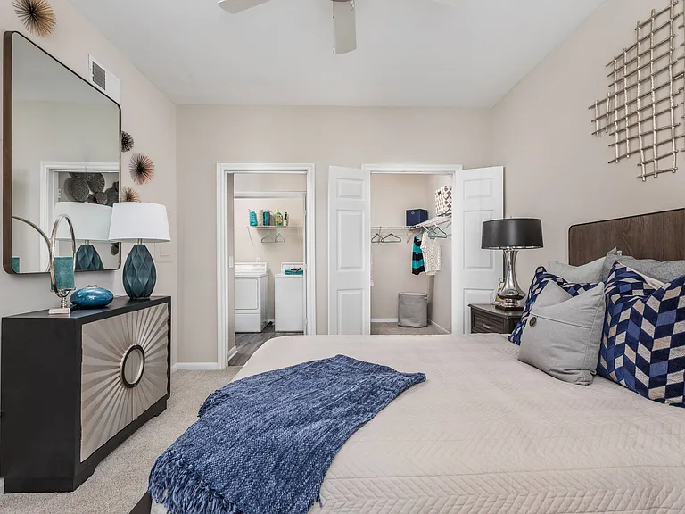 Master Bedroom with Full Bathroom and Walk In Closet