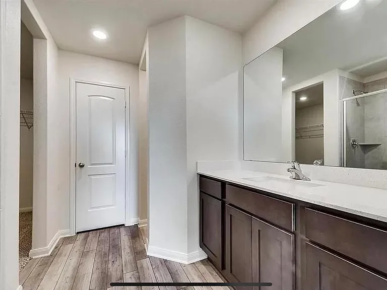 3055 Chillingham Dr — Photo 8