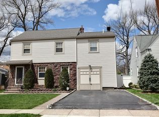 15 Rhoda Ave, Nutley, NJ 07110