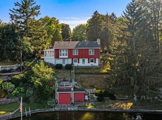 W346N5364 Elm Ave, Okauchee, WI 53069