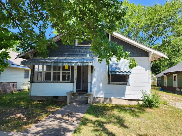 319 A St SE, Miami, OK 74354