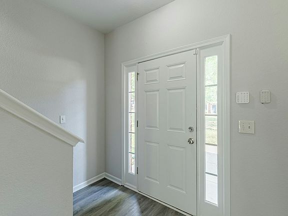 4th image of 274 Brookview Dr