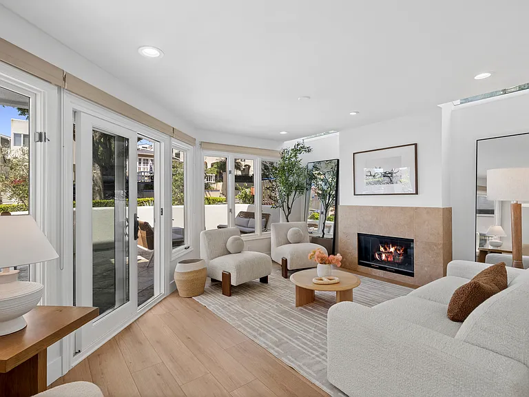 708 Iris Ave — Photo 3